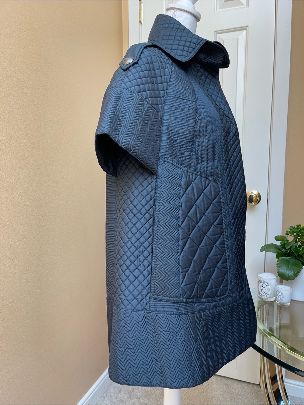 Burberry Quilted Cape Coat Jacket IT 38 Navy Blue Made In Italy Runway Piece - Picture 2 of 16